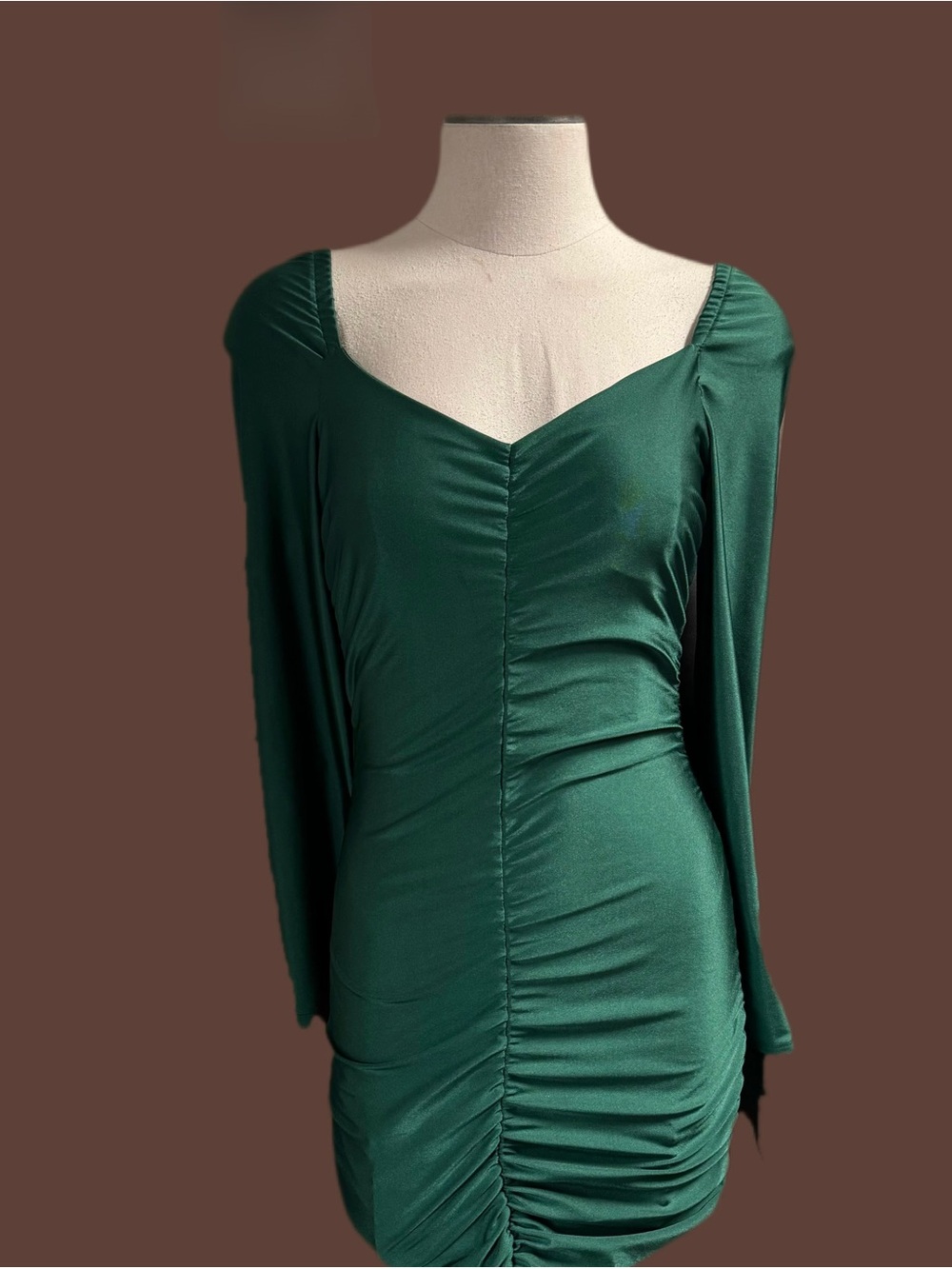 Elegant Green Ruched Midi Dress - Long Sleeve